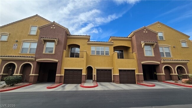 Building Photo - 3975 N Hualapai Way