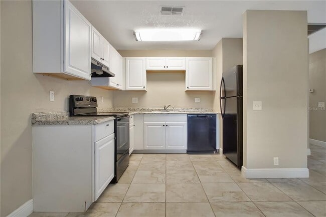Building Photo - 5607 Struthers Ct