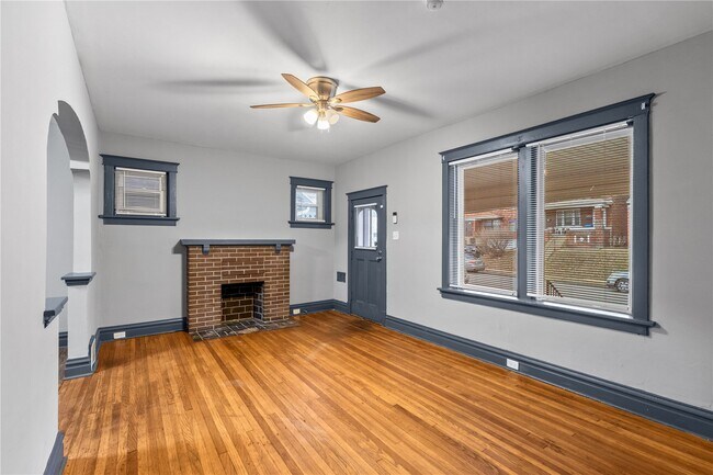 Building Photo - 4040 Shreve Ave