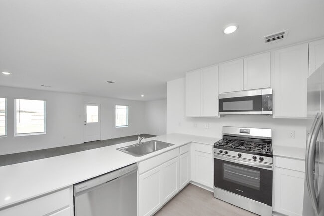 Building Photo - 10410 Birds Nest Dr