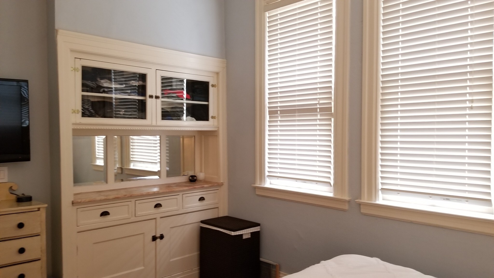 Building Photo - 905 Diamond St