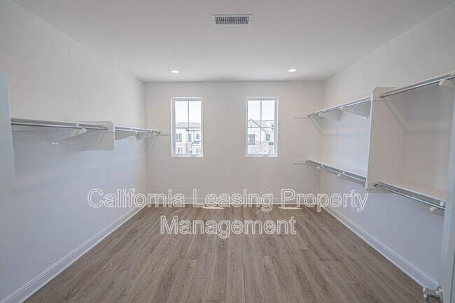 Building Photo - 24111 W Corte Escarpa