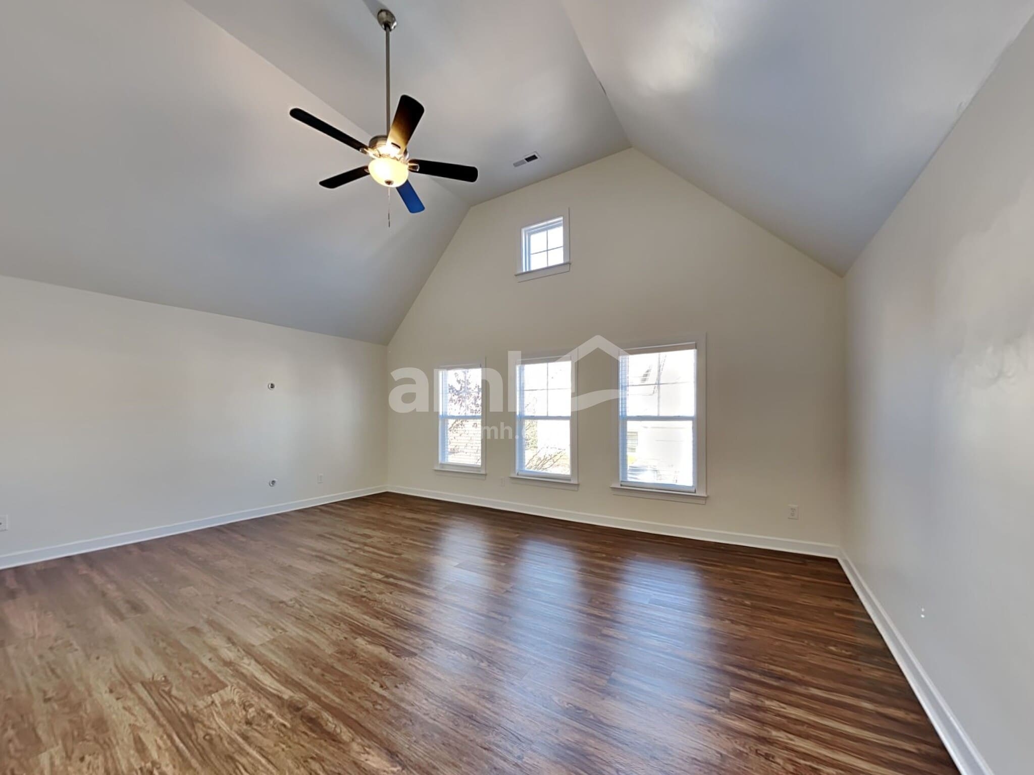 Building Photo - 212 E Quailwood Dr