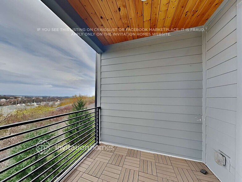 Building Photo - 428 38th Ave N