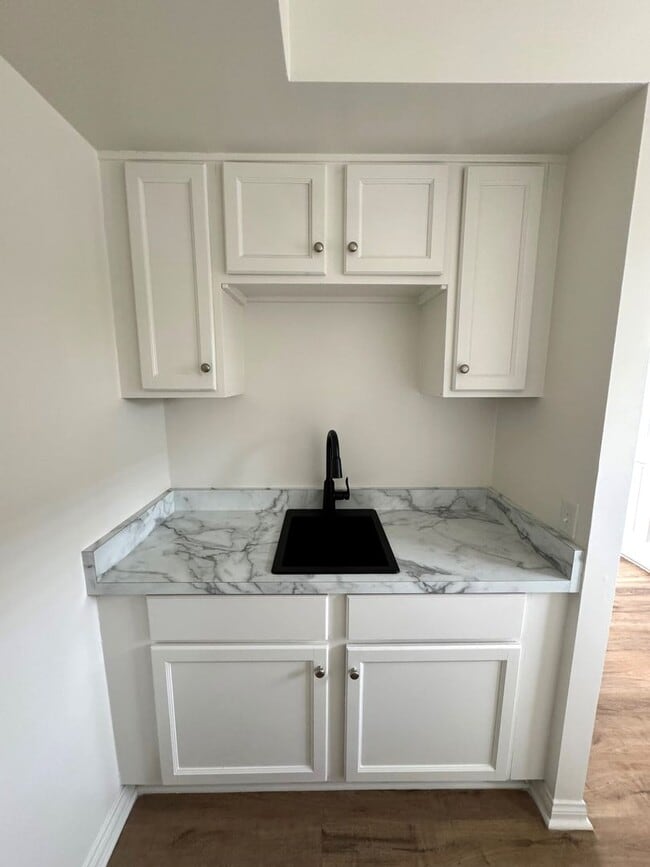 Building Photo - pierpont