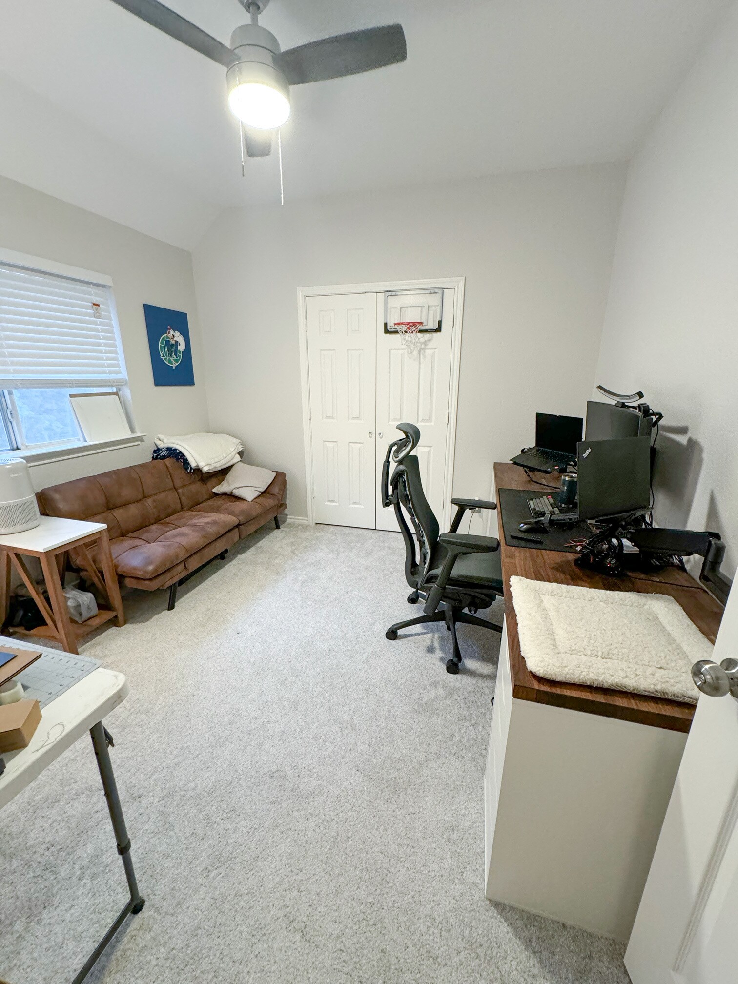 Building Photo - 2223 Meadowstone Dr