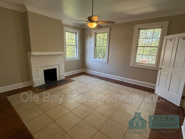 Building Photo - 257-B Adams St