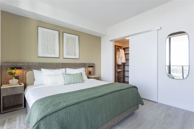 Building Photo - 580 72nd St