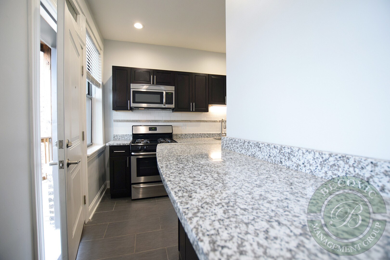 Building Photo - 4707 N Albany Ave