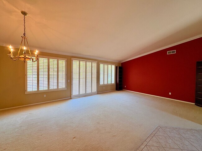 Building Photo - Beautiful 3 Bedroom Plus Office One Story ...