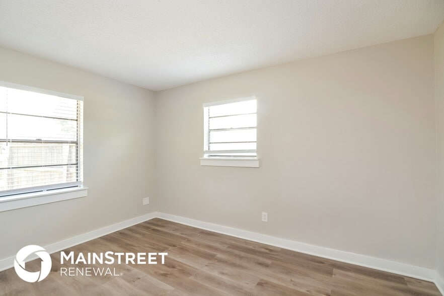 Building Photo - 7405 Calmoso Ave