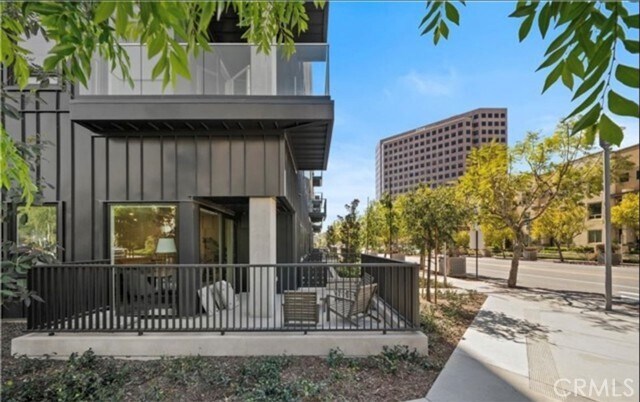 Building Photo - 1109 Rivington