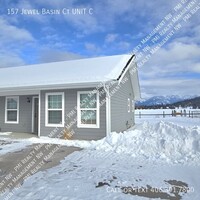 Building Photo - Pet friendly single level 2 bedroom, 2 bat...