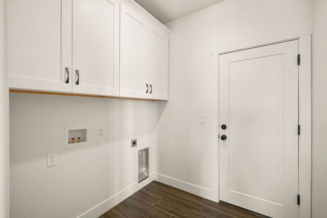 Building Photo - Single Family Home