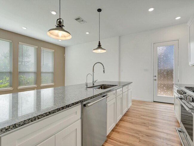 Building Photo - 10630 Cabot Trl
