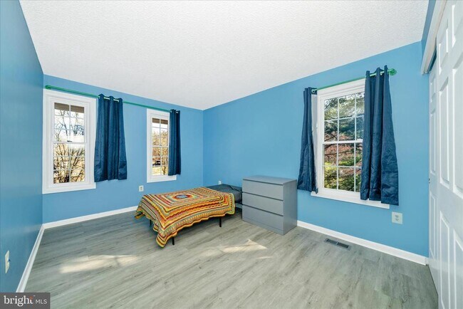 Building Photo - 3105 Glissade Ct