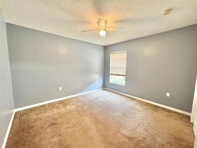 Building Photo - 823 Summer Glen Dr
