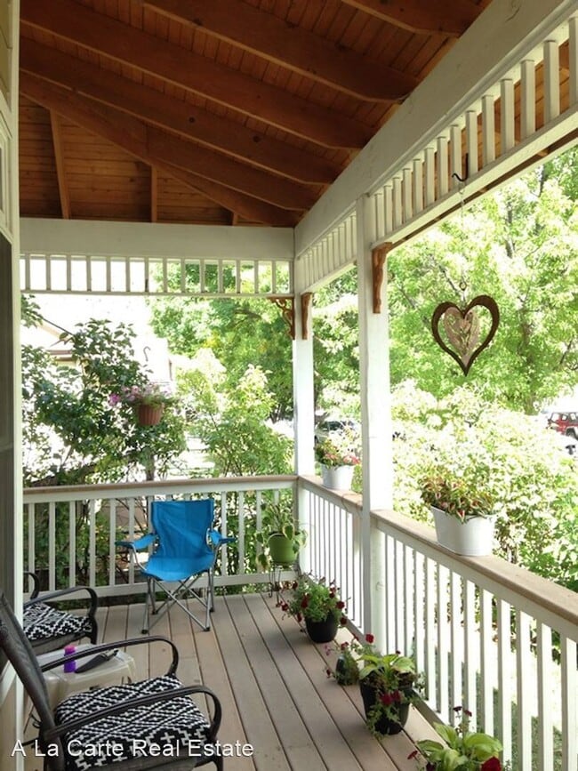 Building Photo - 3 br, 2.5 bath House - 827 Pitkin Ave