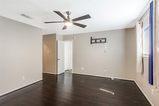 Building Photo - 8903 Wilson Reid Dr