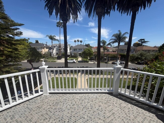 Balcony Between Large Bedrooms - 713 S Bronson Ave