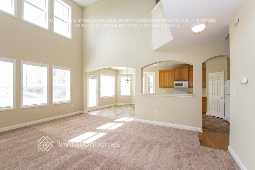 Building Photo - 9011 Magna Ln