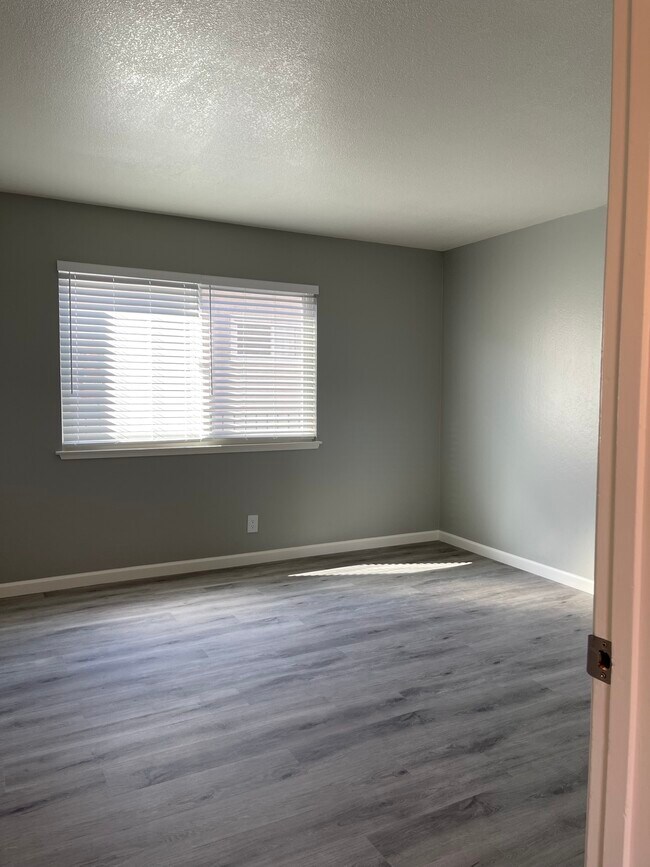 Building Photo - 142 Santa Lucia Ave