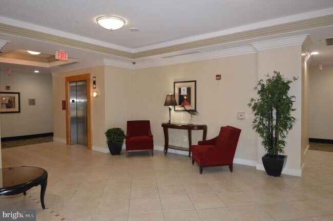 Building Photo - 4490 Market Commons Dr