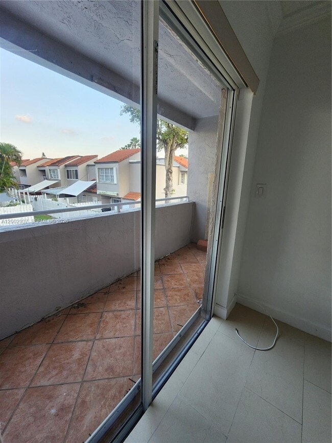 Building Photo - 6485 SW 129th Ave