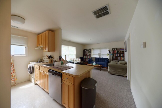 Kitchen/Living Room - 63 Moran Ave