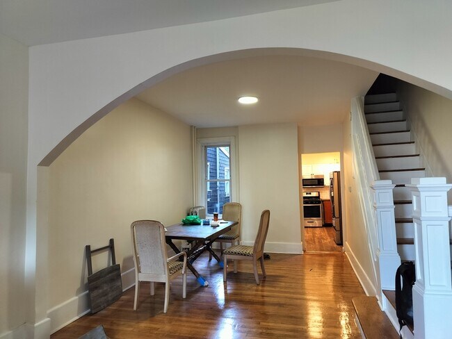 Building Photo - 148 Hamilton Ave