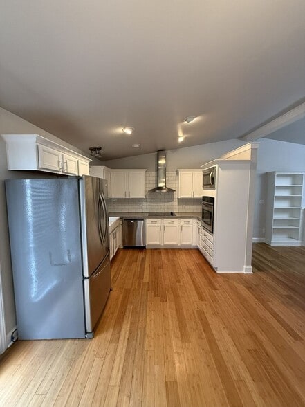 Building Photo - 543 Becks Church Rd