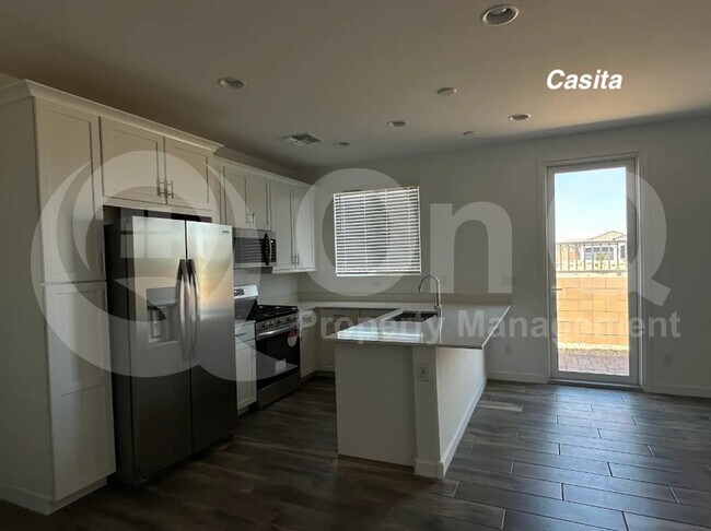Building Photo - 3303 S Piedra Cir