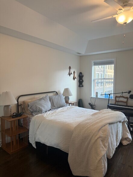 Building Photo - 1917 Wharton St