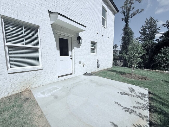 Building Photo - 4BR/4.5BA For Rent