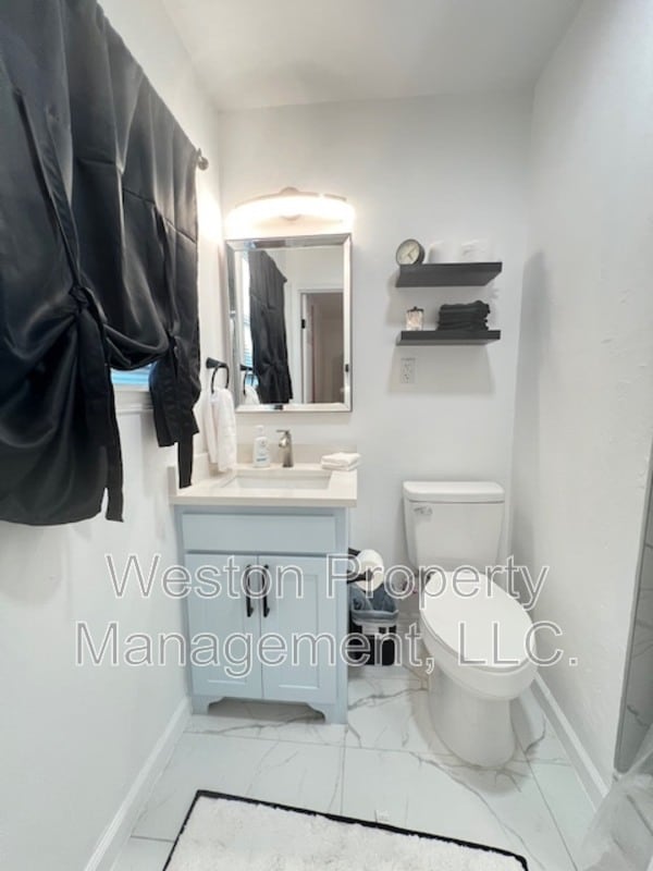 Building Photo - 5804 NW 66th St