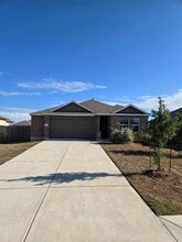 Building Photo - 215 Silver Springs Bend