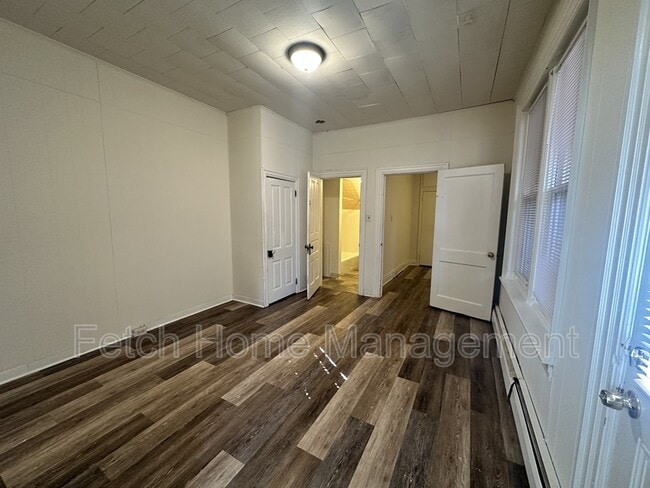 Building Photo - 816 Church St