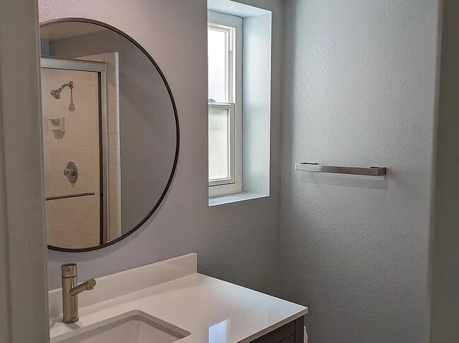 Building Photo - 1920 Avenida Joaquin