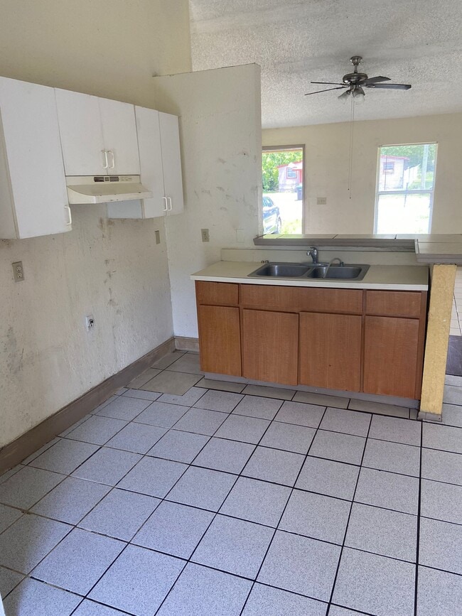 Building Photo - 1234 23rd St