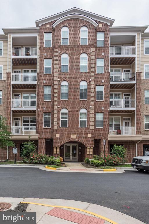 Building Photo - 13723 Neil Armstrong Ave