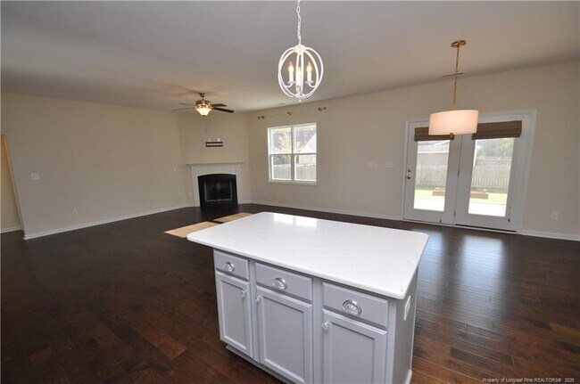 Building Photo - 84 Fairview St