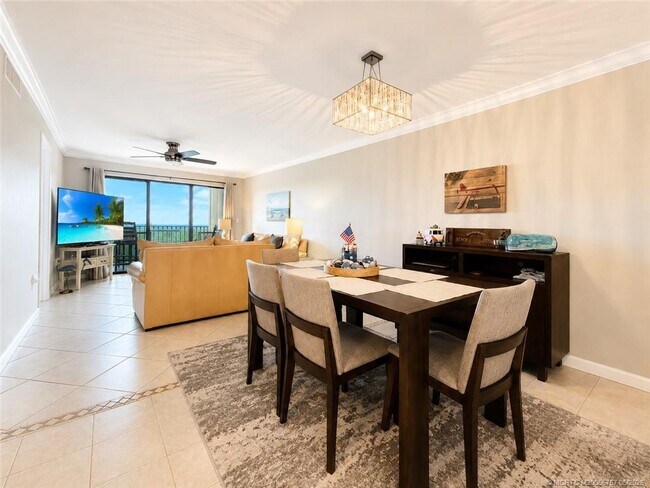 Building Photo - 7430 S Ocean Dr
