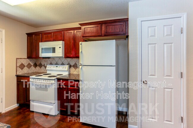 Building Photo - 5022-502205 205 Loop