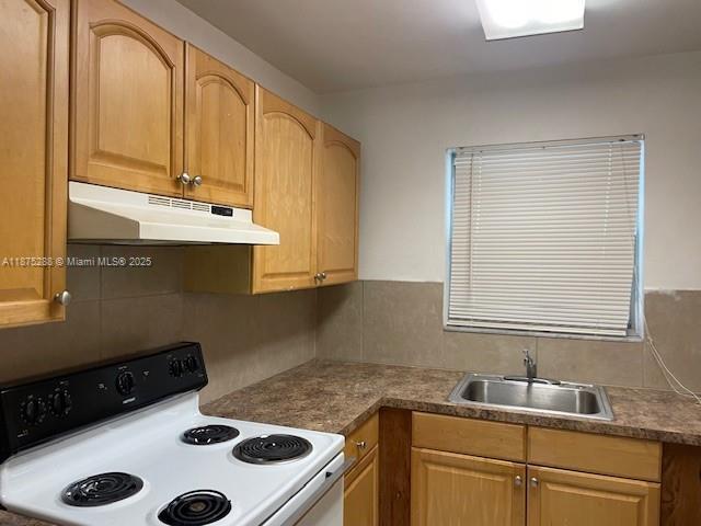 Building Photo - 419 S Crescent Dr