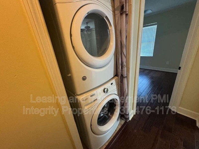 Building Photo - 834 Vatican Rd