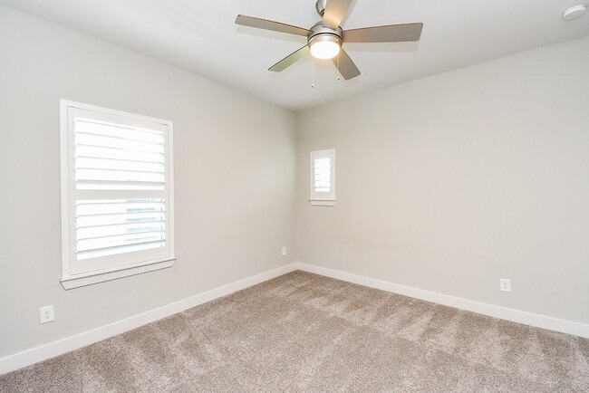 Building Photo - 86 S Waterbridge Dr