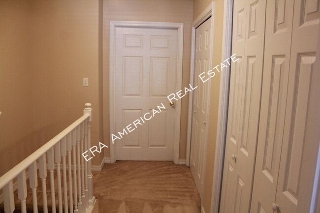 Building Photo - 976 Scenic Oak Ln