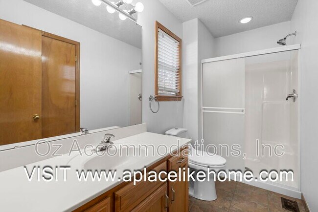 Building Photo - 313 S Darrowby Dr