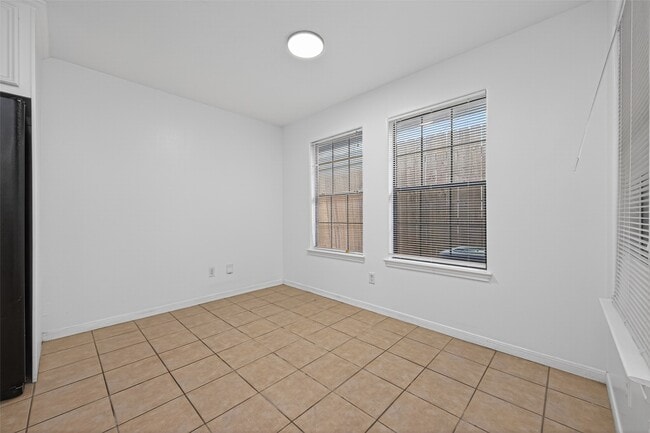 Building Photo - 10039 Morocco Rd