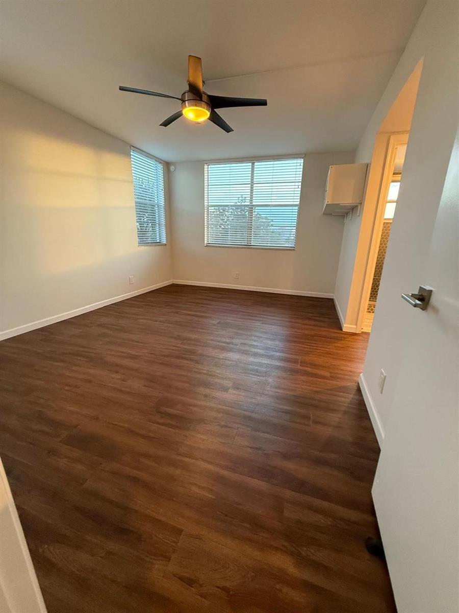 Building Photo - 9480 Poinciana Pl